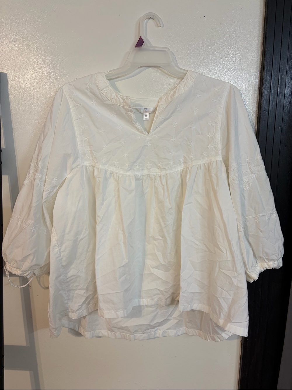 Time and Tru White Embroidered V-Neck Peasant Top